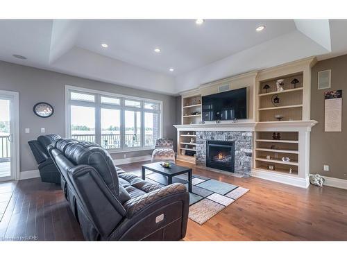 11 Alexander Boulevard, Haldimand, ON - Indoor Photo Showing Living Room With Fireplace