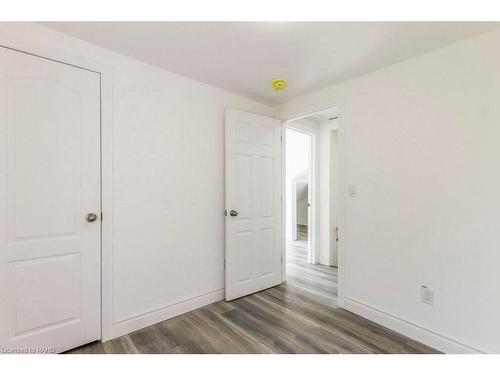 1411 56 Highway, Hamilton, ON - Indoor Photo Showing Other Room