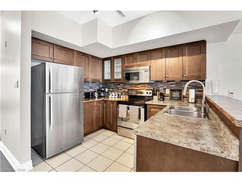 2082 Pine Street, Burlington, ON - Indoor Photo Showing Kitchen With Double Sink