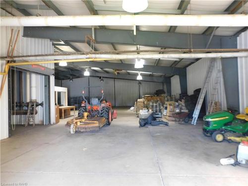 1489 Highway 8, Hamilton, ON - Indoor Photo Showing Garage