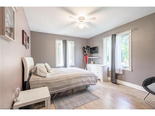 769 Old York Road, Burlington, ON - Indoor Photo Showing Bedroom