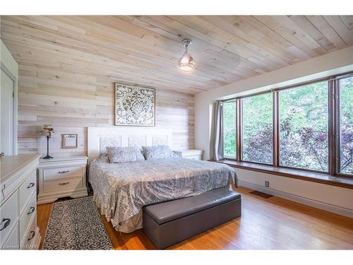 769 Old York Road, Burlington, ON - Indoor Photo Showing Bedroom