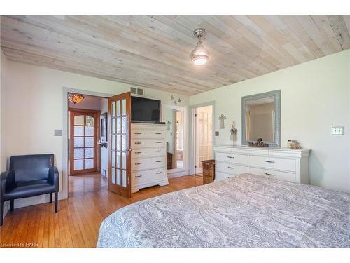 769 Old York Road, Burlington, ON - Indoor Photo Showing Bedroom