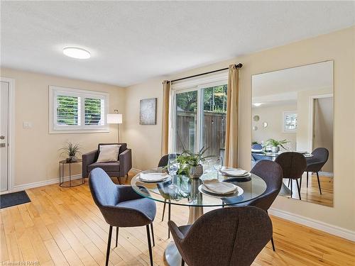 149 Park Lane, Caledonia, ON - Indoor Photo Showing Dining Room