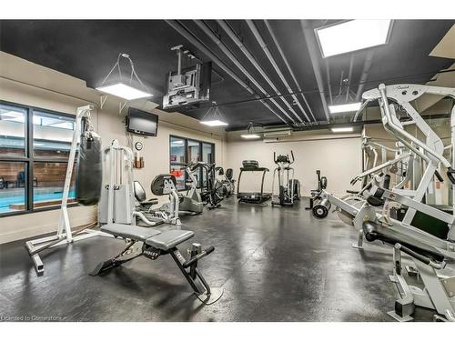 701-150 Charlton Avenue E, Hamilton, ON - Indoor Photo Showing Gym Room