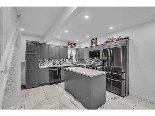 177 Maplewood Avenue, Hamilton, ON - Indoor Photo Showing Kitchen With Upgraded Kitchen