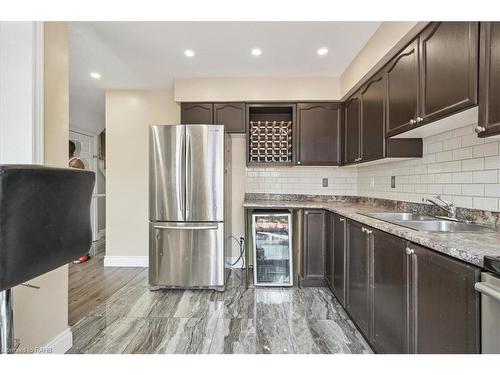 59-39 Pinewoods Drive, Stoney Creek, ON - Indoor Photo Showing Kitchen With Double Sink