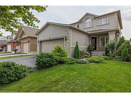 71 Stonepine Crescent, Hamilton, ON - Outdoor With Facade