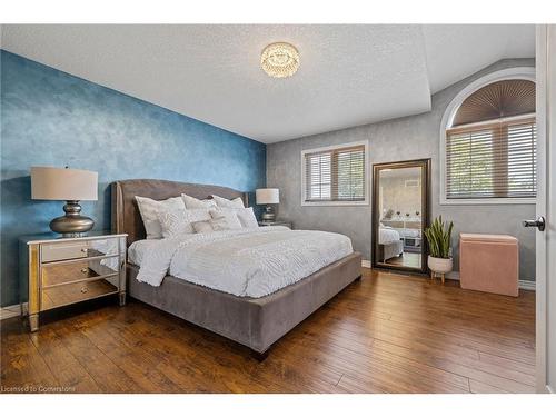 71 Stonepine Crescent, Hamilton, ON - Indoor Photo Showing Bedroom