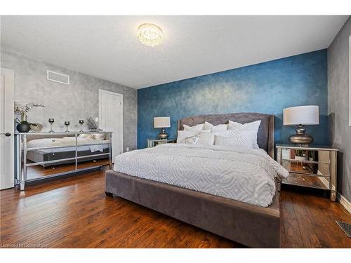 71 Stonepine Crescent, Hamilton, ON - Indoor Photo Showing Bedroom