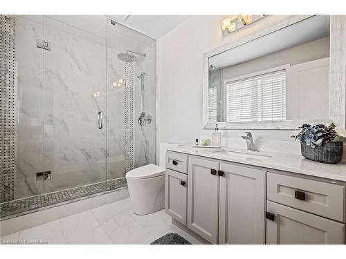 71 Stonepine Crescent, Hamilton, ON - Indoor Photo Showing Bathroom