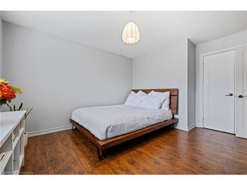 71 Stonepine Crescent, Hamilton, ON - Indoor Photo Showing Bedroom