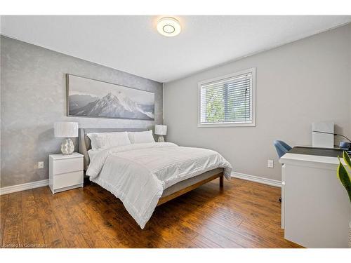 71 Stonepine Crescent, Hamilton, ON - Indoor Photo Showing Bedroom