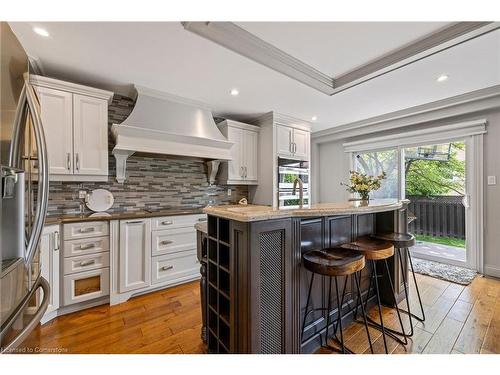 71 Stonepine Crescent, Hamilton, ON - Indoor Photo Showing Kitchen With Upgraded Kitchen