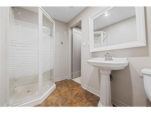 71 Stonepine Crescent, Hamilton, ON - Indoor Photo Showing Bathroom