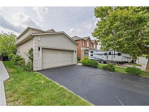 71 Stonepine Crescent, Hamilton, ON - Outdoor