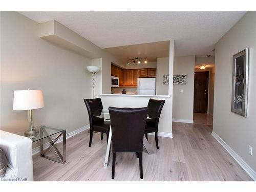 1508-1276 Maple Crossing Boulevard, Burlington, ON - Indoor