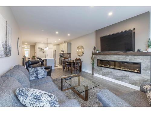 14 Campbell Street, Thorold, ON - Indoor Photo Showing Living Room With Fireplace