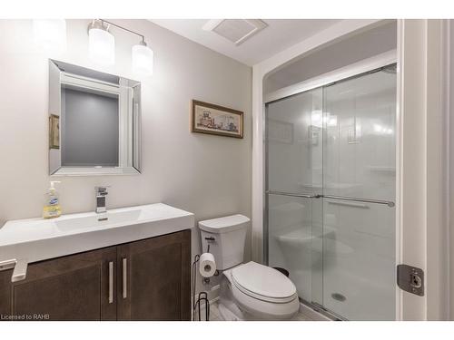 14 Campbell Street, Thorold, ON - Indoor Photo Showing Bathroom