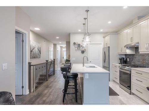 14 Campbell Street, Thorold, ON - Indoor Photo Showing Kitchen With Upgraded Kitchen