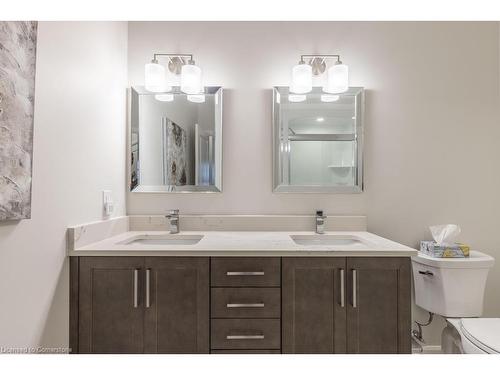 14 Campbell Street, Thorold, ON - Indoor Photo Showing Bathroom