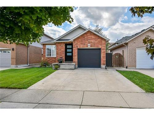 23 Holyoake Drive, Stoney Creek, ON - Outdoor With Facade