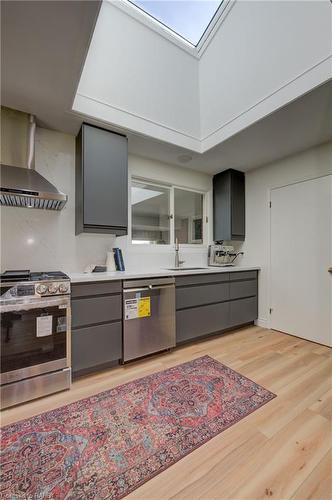 368 Rock Chapel Road, Dundas, ON - Indoor Photo Showing Kitchen