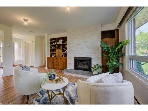 368 Rock Chapel Road, Dundas, ON - Indoor Photo Showing Living Room With Fireplace