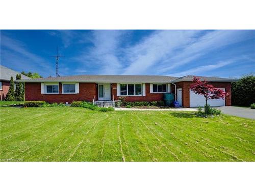 368 Rock Chapel Road, Dundas, ON - Outdoor With Facade