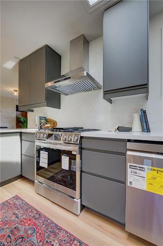 368 Rock Chapel Road, Dundas, ON - Indoor Photo Showing Kitchen