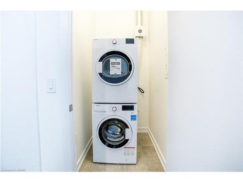 104-121 #8 Highway, Stoney Creek, ON - Indoor Photo Showing Laundry Room