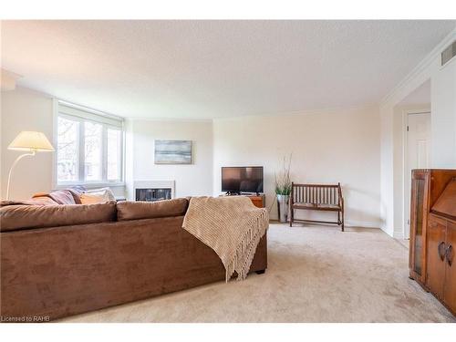 305-150 Wilson Street W, Ancaster, ON - Indoor Photo Showing Living Room