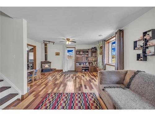 1686 10Th Concession Road, Langton, ON - Indoor Photo Showing Living Room