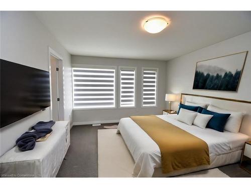 4-30 Times Square Boulevard, Stoney Creek, ON - Indoor Photo Showing Bedroom