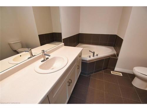 4-30 Times Square Boulevard, Stoney Creek, ON - Indoor Photo Showing Bathroom