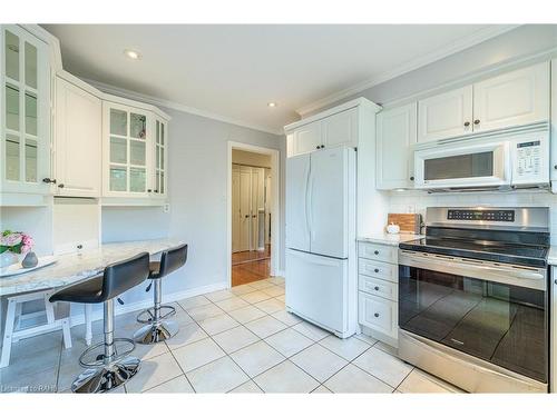 1310 Ester Drive, Burlington, ON - Indoor Photo Showing Kitchen