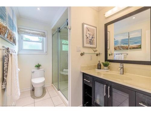 1310 Ester Drive, Burlington, ON - Indoor Photo Showing Bathroom