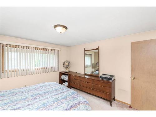 14 Calvert Avenue, Hamilton, ON - Indoor Photo Showing Bedroom