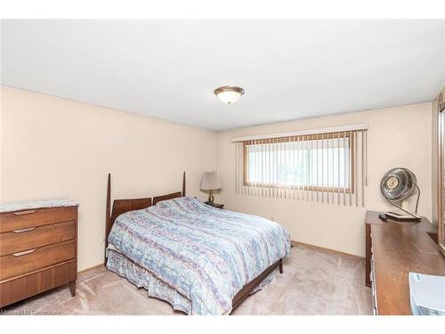 14 Calvert Avenue, Hamilton, ON - Indoor Photo Showing Bedroom