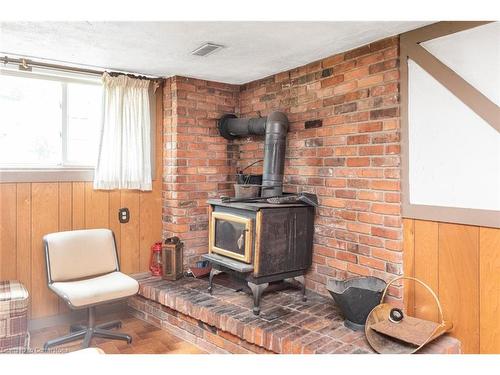 14 Calvert Avenue, Hamilton, ON - Indoor Photo Showing Other Room