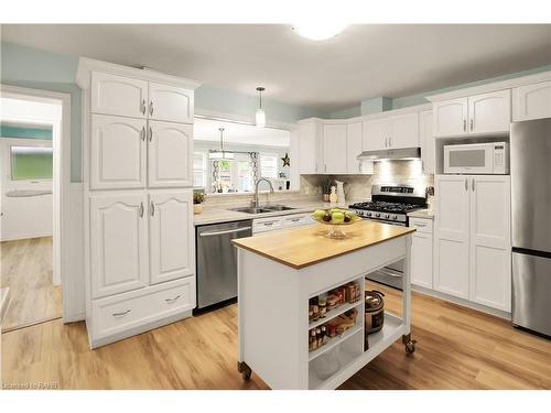 1954 Grayson Avenue, Fort Erie, ON - Indoor Photo Showing Kitchen With Double Sink