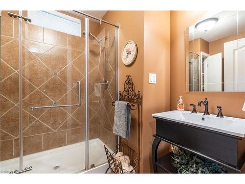 7775 St. Augustine Crescent, Niagara Falls, ON - Indoor Photo Showing Bathroom