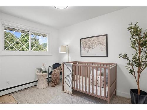 13 Delsey Street, Dundas, ON - Indoor Photo Showing Bedroom