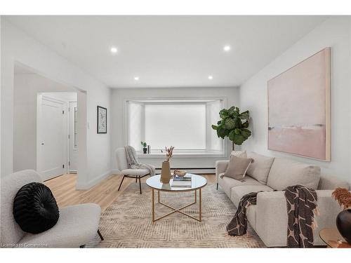 13 Delsey Street, Dundas, ON - Indoor Photo Showing Living Room