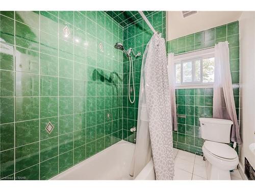 31 Kinrade Avenue, Hamilton, ON - Indoor Photo Showing Bathroom