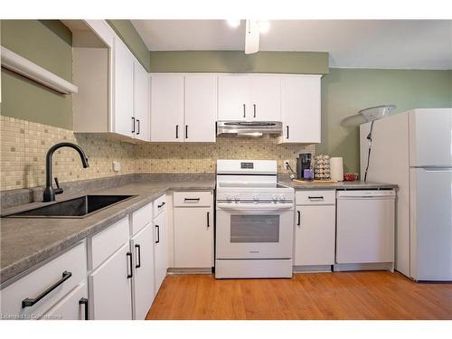 4553 Sussex Drive, Niagara Falls, ON - Indoor Photo Showing Kitchen