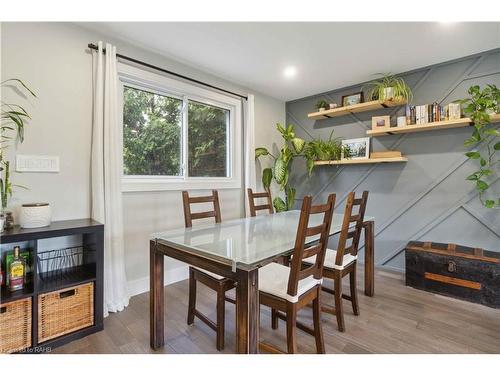 51 Camelot Drive, Hamilton, ON - Indoor Photo Showing Dining Room