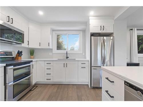 51 Camelot Drive, Hamilton, ON - Indoor Photo Showing Kitchen