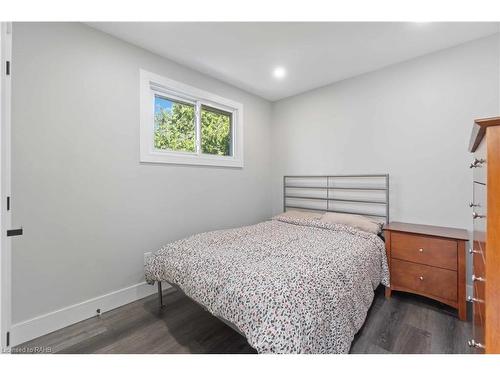 51 Camelot Drive, Hamilton, ON - Indoor Photo Showing Bedroom