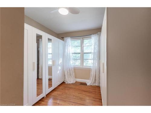 31 Academy Street, Ancaster, ON - Indoor Photo Showing Other Room